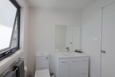 Georges Bay Apartments - Accommodation Perth 20