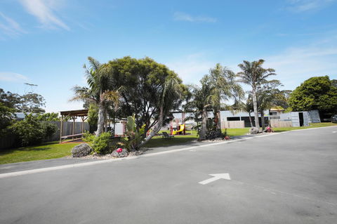 Georges Bay Apartments - Accommodation Perth 43