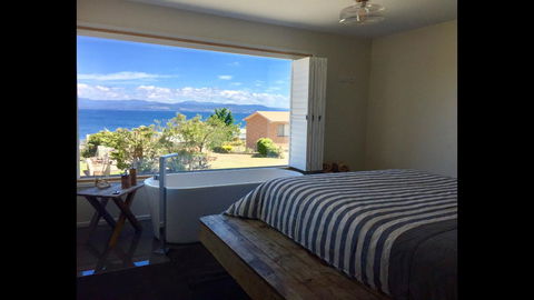 Couples Getaway On Bruny Island - Perth Resorts 12