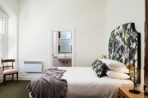The Florance - Accommodation Perth 25