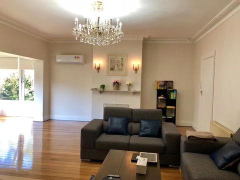 Riverbank Villa - Accommodation Perth 3