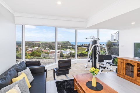 Views Forever - Devonport - Accommodation Perth 0