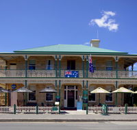 The Richmond Arms Hotel - Perth Resorts