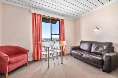Balmoral On York - Accommodation Perth 8