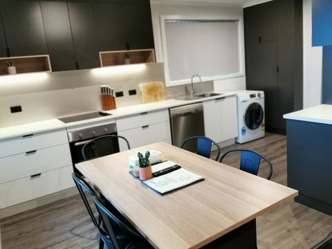 Youngtown Executive Apartments - 2BR Included, Free Parking & Wifi, Sofa Bed & Cot Fee Applies - Accommodation Perth 30