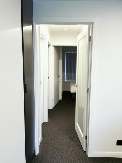 Youngtown Executive Apartments - 2BR Included, Free Parking & Wifi, Sofa Bed & Cot Fee Applies - Accommodation Perth 11