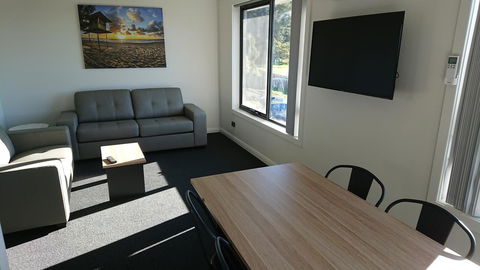Youngtown Executive Apartments - 2BR Included, Free Parking & Wifi, Sofa Bed & Cot Fee Applies - Accommodation Perth 5