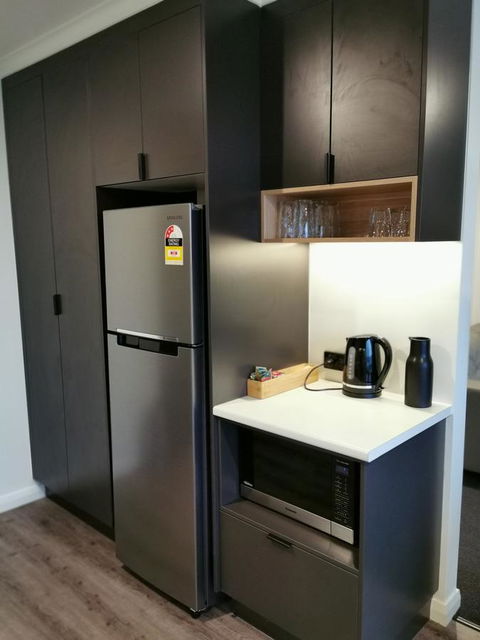 Youngtown Executive Apartments - 2BR Included, Free Parking & Wifi, Sofa Bed & Cot Fee Applies - Accommodation Perth 29