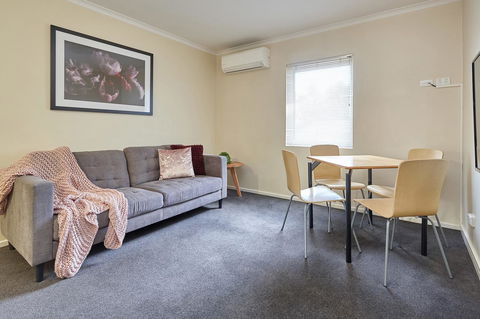 Elphin Serviced Apartments - Accommodation Perth 7
