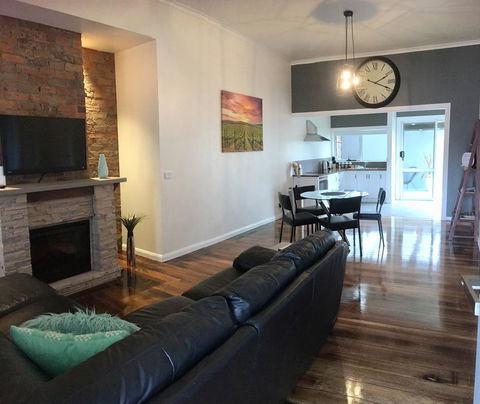 Apartment 5ive - Accommodation Perth 0