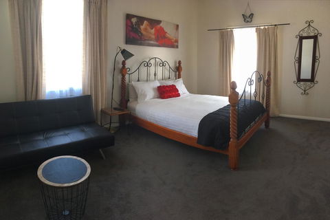 Apartment 5ive - Accommodation Perth 7