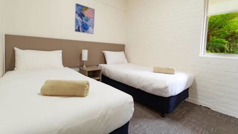 Adina Place Motel Apartments - Perth Resorts 5