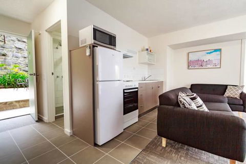 Adina Place Motel Apartments - Perth Resorts 1