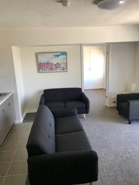 Adina Place Motel Apartments - Perth Resorts 11