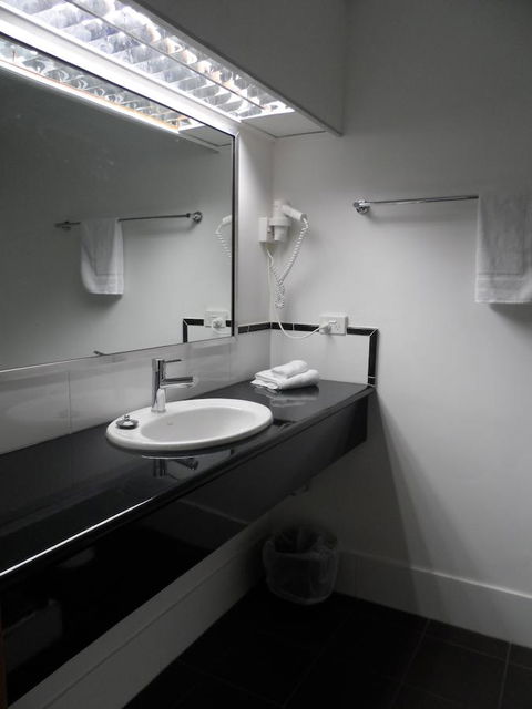 Commodore Regent - Accommodation Perth 8