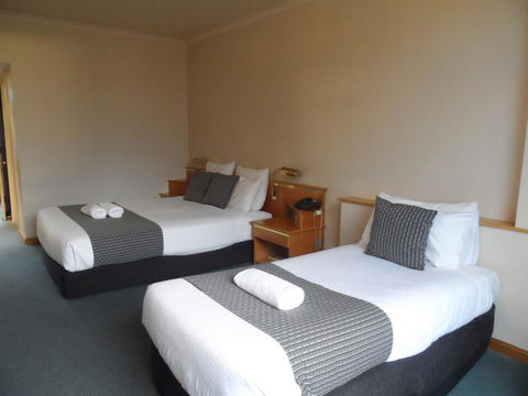 Commodore Regent - Accommodation Perth 43