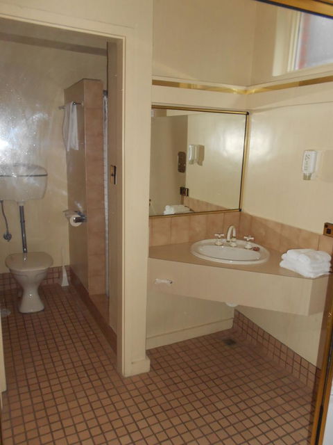 Commodore Regent - Accommodation Perth 34