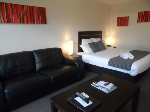 Commodore Regent - Accommodation Perth 6