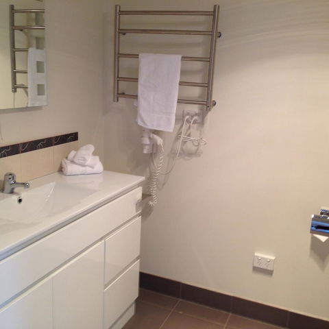 Commodore Regent - Accommodation Perth 9