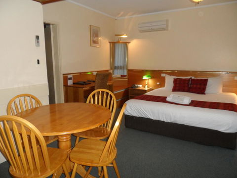 Commodore Regent - Accommodation Perth 29