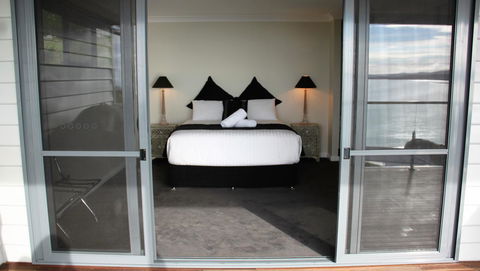 SEA EAGLE COTTAGE Amazing Views Of Bay Of Fires - Accommodation Perth 8