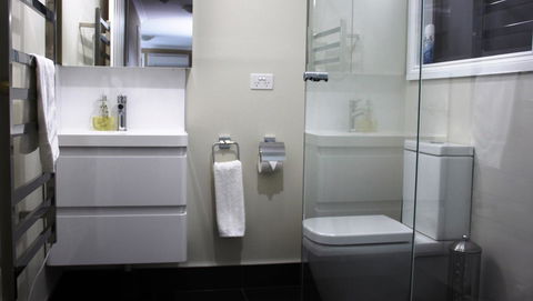 SEA EAGLE COTTAGE Amazing Views Of Bay Of Fires - Accommodation Perth 9