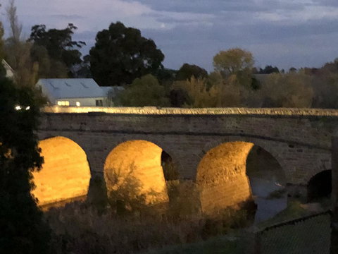 Richmond Bridge Accommodation â€œTwo The Bridgeâ€ - Perth Resorts 31