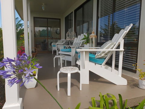 Garden By The Beach - Gateway To The East Coast, Close To Airport - Accommodation Perth 4