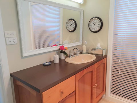 Garden By The Beach - Gateway To The East Coast, Close To Airport - Accommodation Perth 6