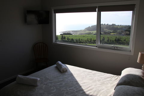 Penguin Seaside Farm - Accommodation Perth 5