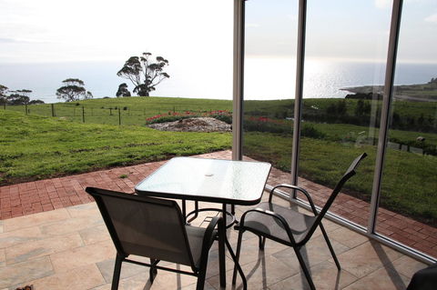 Penguin Seaside Farm - Accommodation Perth 1