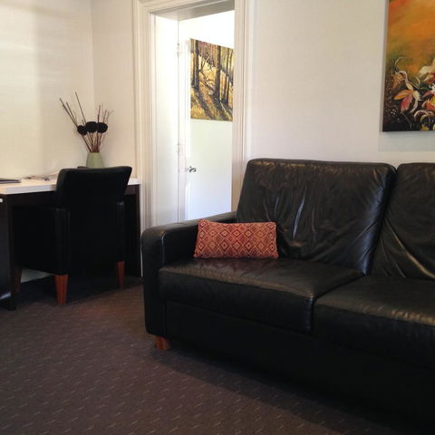 Auldington Hotel - Perth Resorts 43