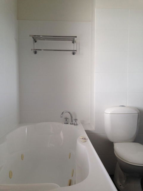 Auldington Hotel - Perth Resorts 44