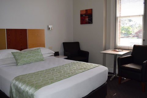 Auldington Hotel - Perth Resorts 9