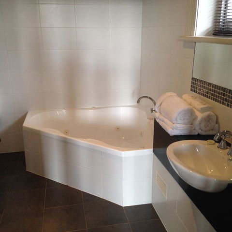 Auldington Hotel - Perth Resorts 20