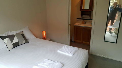 City Townhouse Walking Distance To City - Accommodation Perth 3