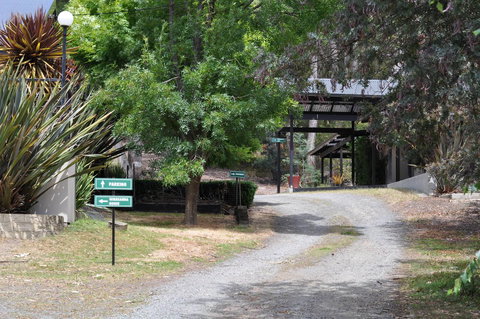 Oyster Cove Chalet - Perth Resorts 23