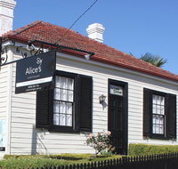 Alice's Cottages - Perth Resorts