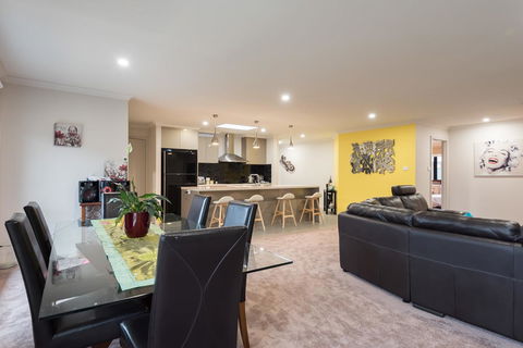 Euphoria House - Accommodation Perth 10