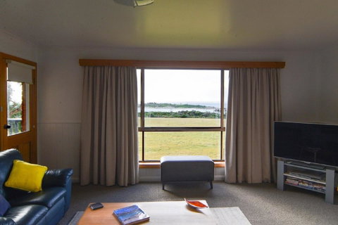 Beach Break Bicheno - Perth Resorts 10
