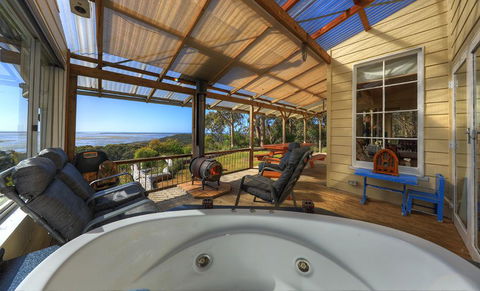Island View Spa Cottage - Accommodation Perth 5