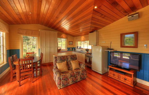 Island View Spa Cottage - Accommodation Perth 7