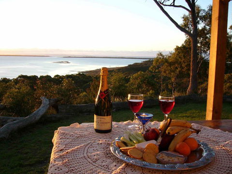 Island View Spa Cottage - Accommodation Perth 0