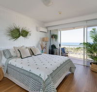 NEW Beautiful 2 Bed Ocean Views in Broadbeach - Accommodation Perth