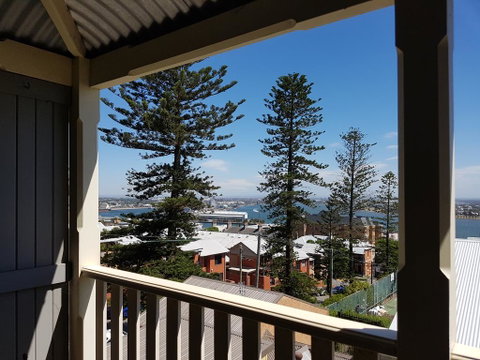 Newcastle Short Stay Apartments - Vista Apartment - Accommodation Perth 3