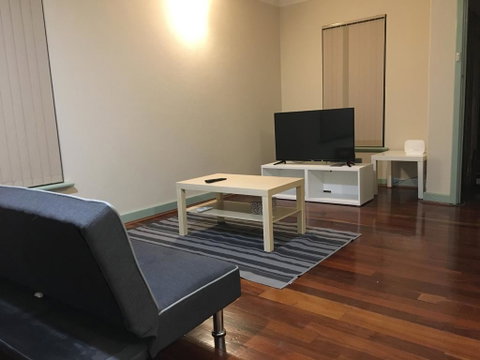 Newly Furnished Cosy Home - Accommodation Perth 0