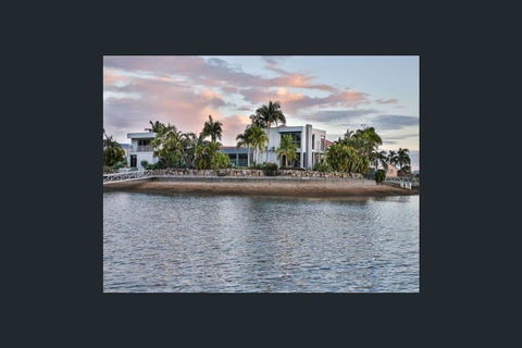 NewPort Dream Quiet Island - No Party - Perth Resorts 0