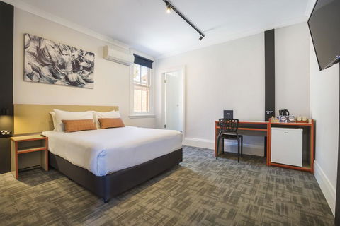 Nightcap At Regents Park Hotel - Accommodation Perth 0