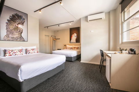 Nightcap At The Charles Hotel - Perth Resorts 1