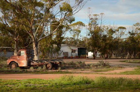 Nulla Nulla Farm Retreat - Accommodation Perth 0